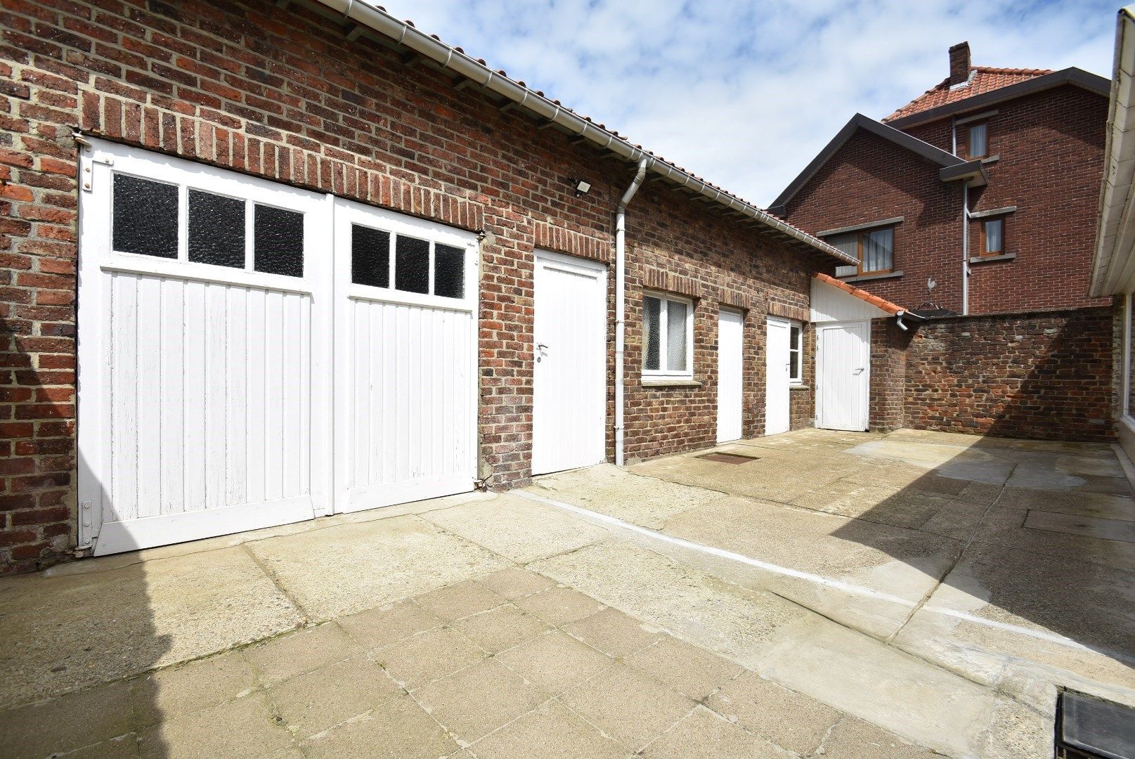 IN OPTIE - Netjes gerenoveerde halfvrijstaande woning HOESELT met twee slaapkamers, garage en tuin op 5a59ca.  foto 23