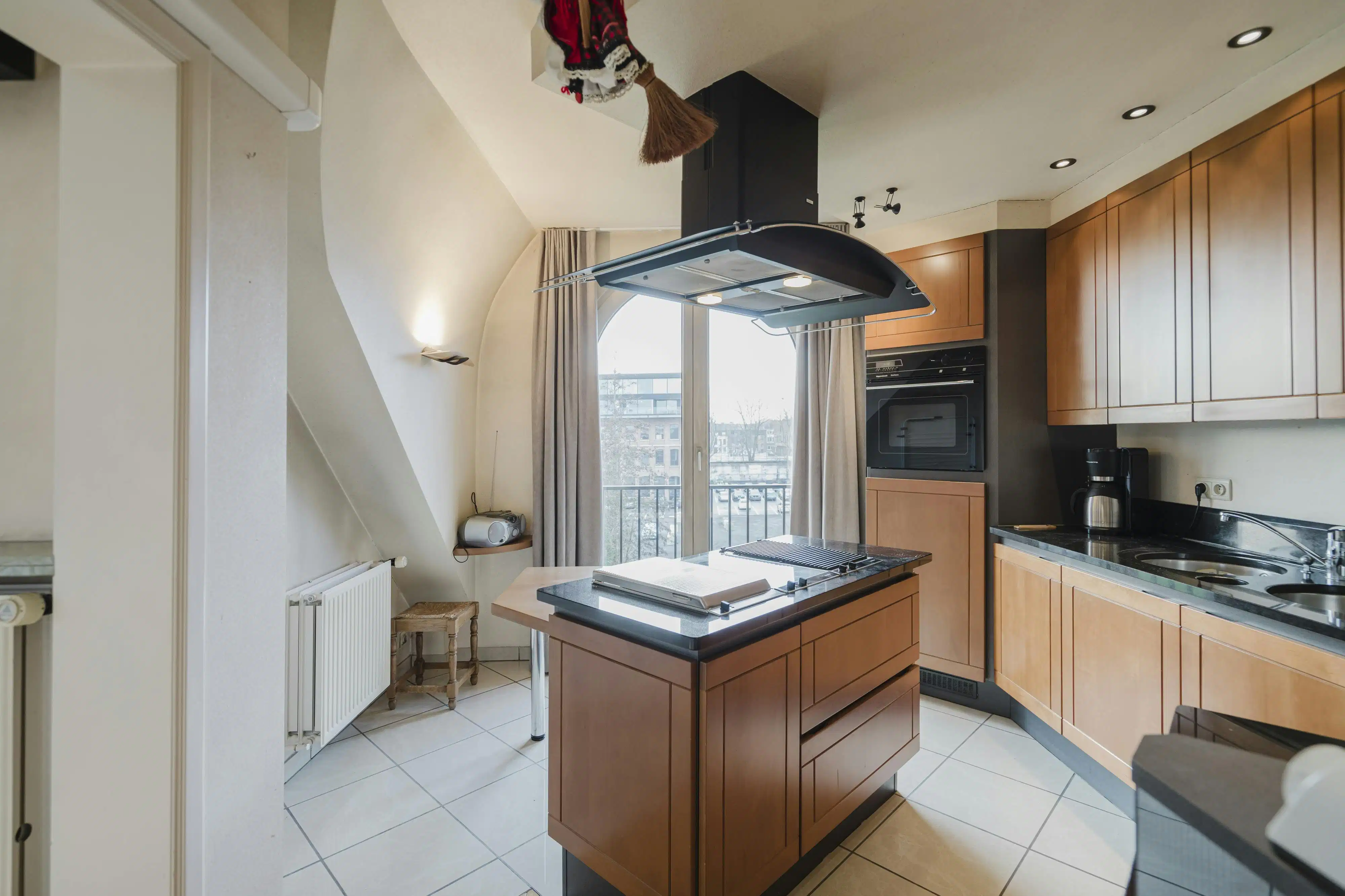 Ruim appartement met 3 slaapkamers en zicht op de Leie te koop in Kortrijk! foto 6