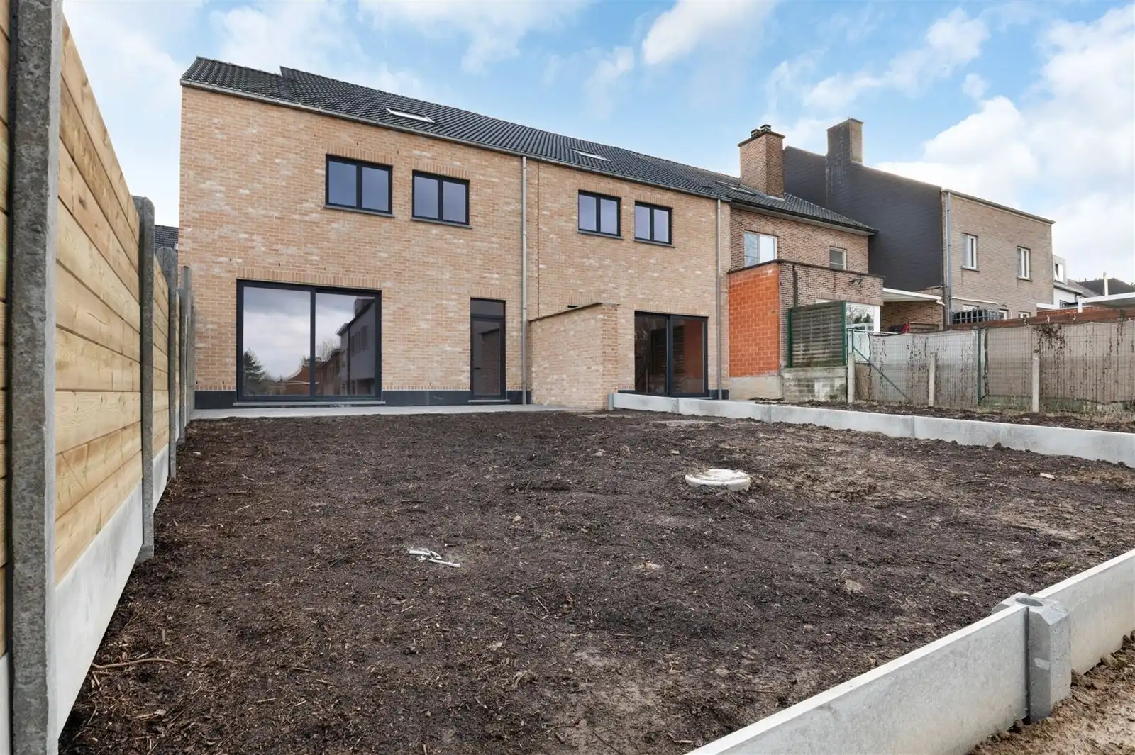 Casco nieuwbouwwoning te koop – centraal gelegen in Mere foto 2