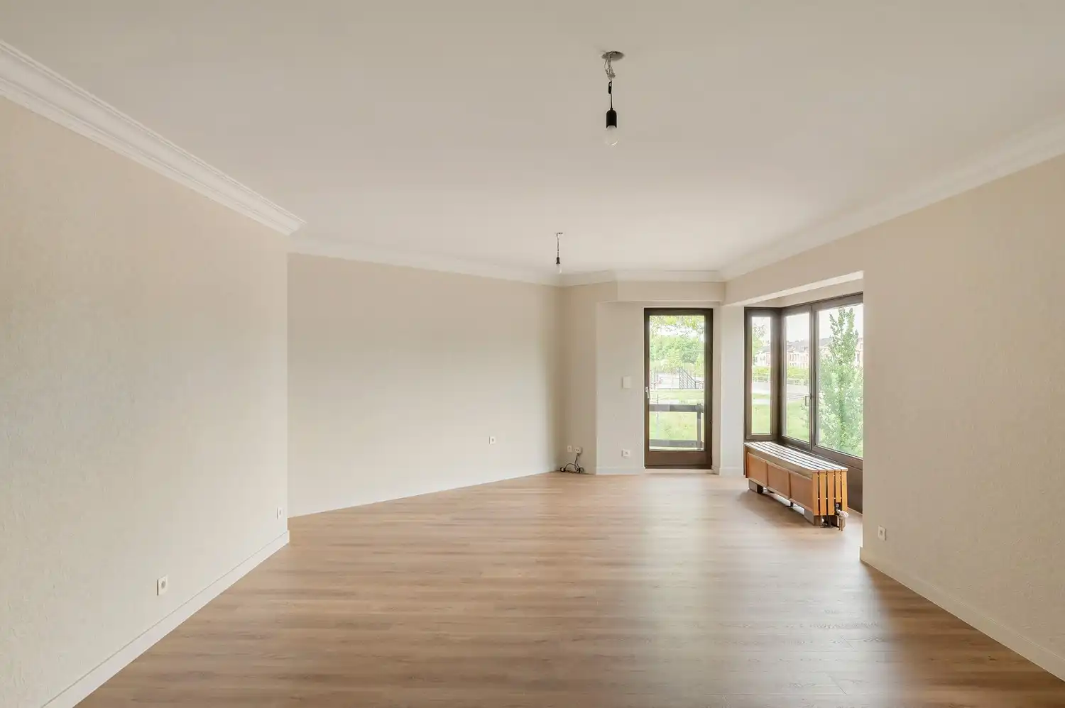 TE HUUR – Goed onderhouden appartement met 3 slaapkamers, terras en prachtig uitzicht. foto 7