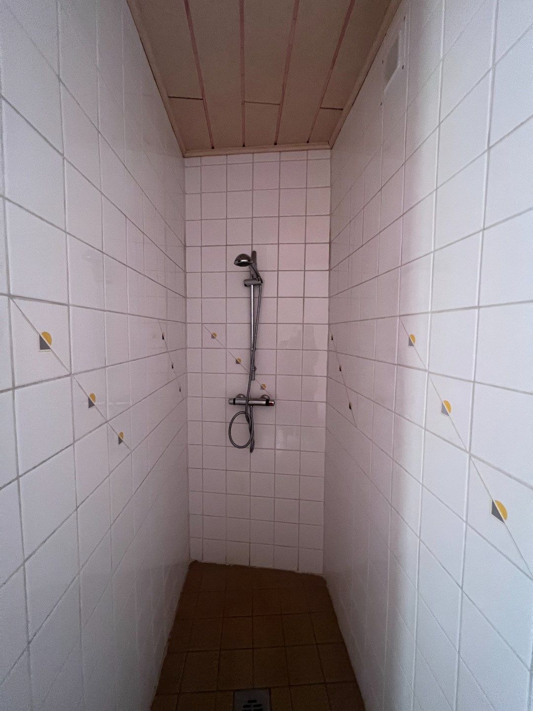 RUIME WONING MET 4 SLAAPKAMERS, TUIN EN DUBBELE GARAGE IN SINT-JULIAAN foto 23