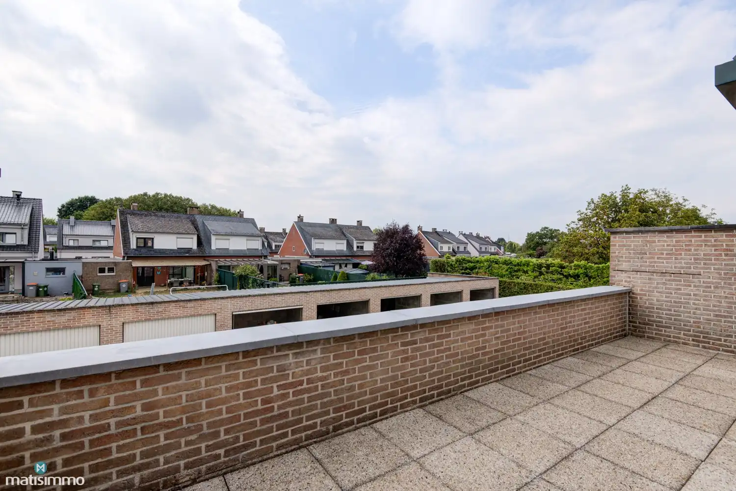 INSTAPKLAAR APPARTEMENT MET 2 SLAAPKAMERS EN GARAGE NABIJ HET CENTRUM VAN BILZEN foto 12