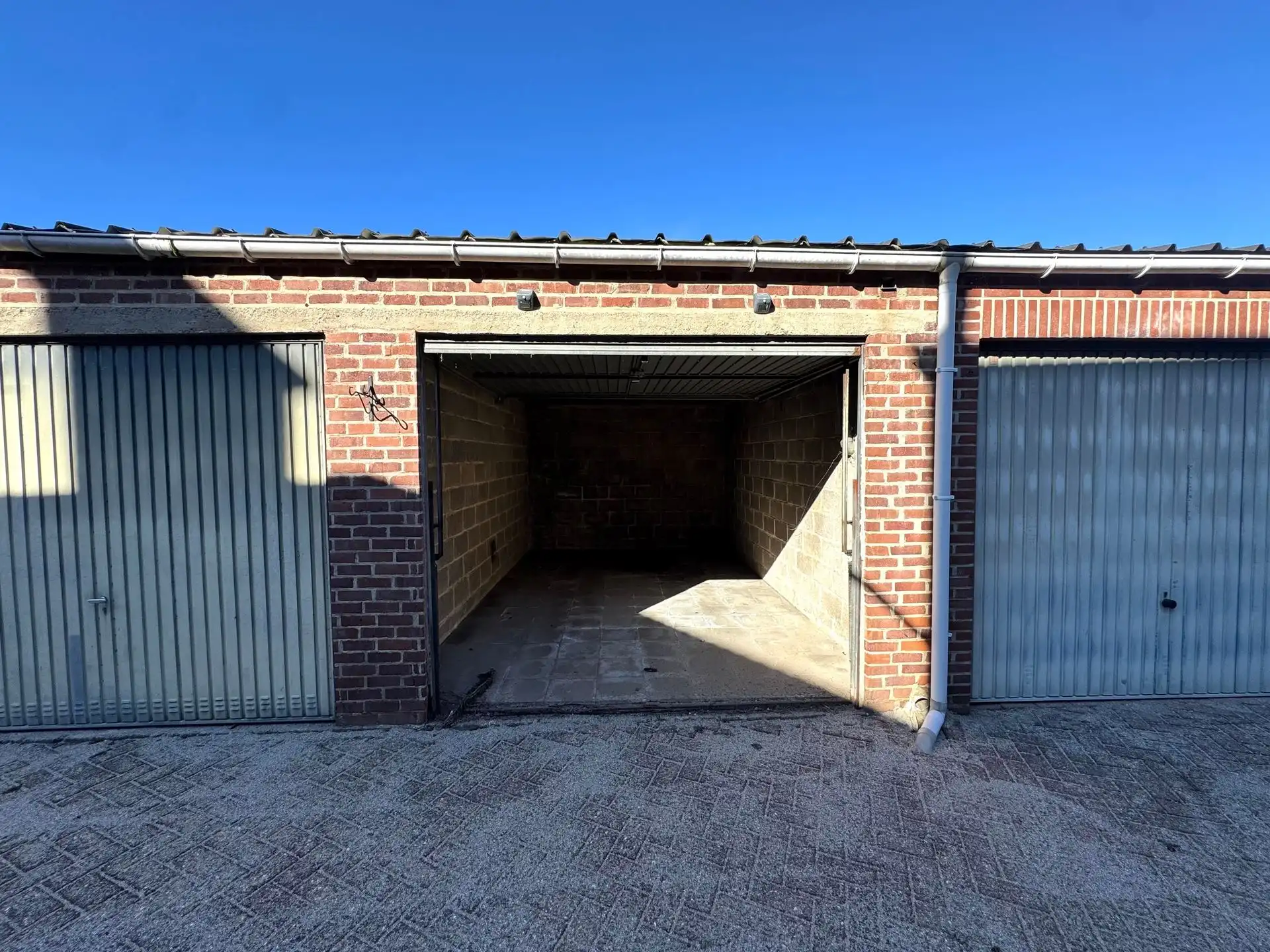 Gesloten bebouwing op rustige locatie in Maasmechelen foto 11