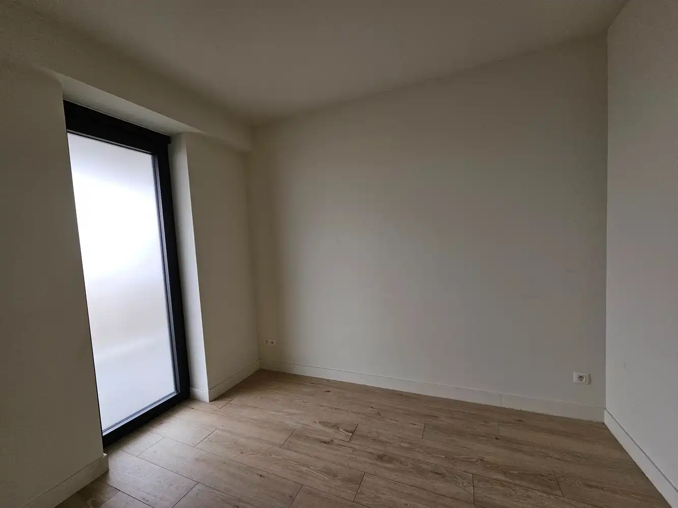 Stijlvol nieuwbouwappartement op toplocatie met 2 slaapkamers. foto 6