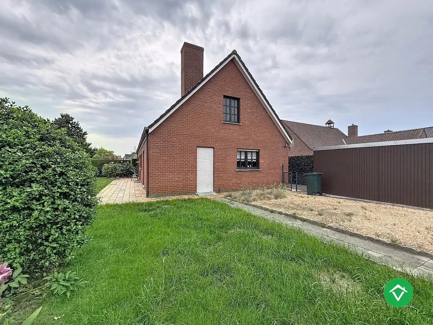 Gelijkvloerse woning met 3 slaapkamers, tuin en garage in een doodlopende straat te Roeselare foto 21