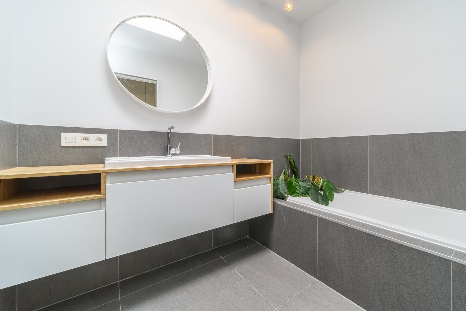 Zeer ruime, moderne en luxueuze villa foto 24