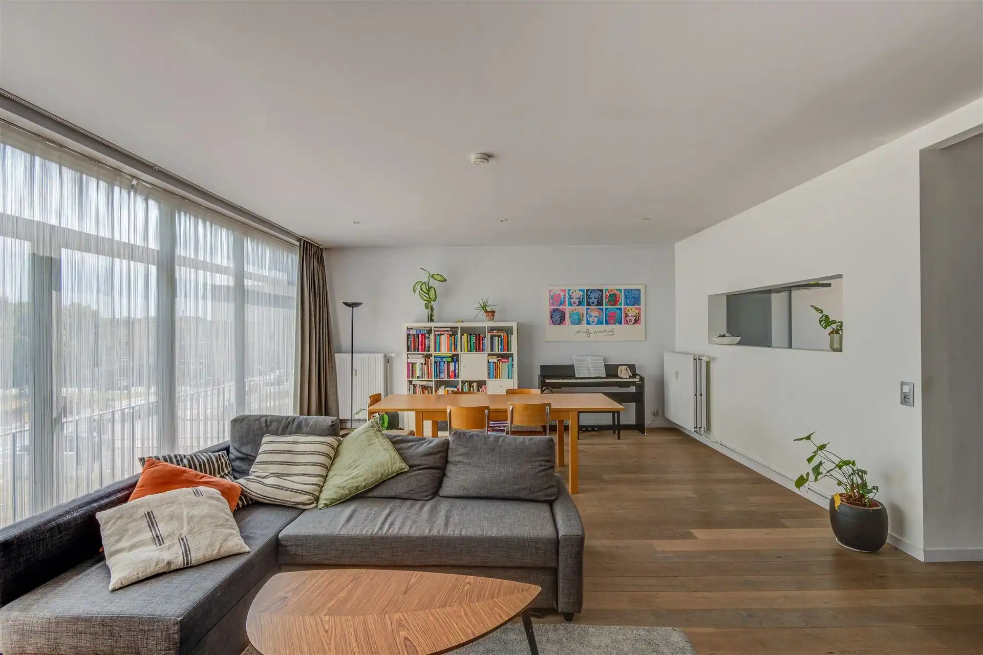 Licht ruim appartement met 2 slaapkamers en terras  foto 8