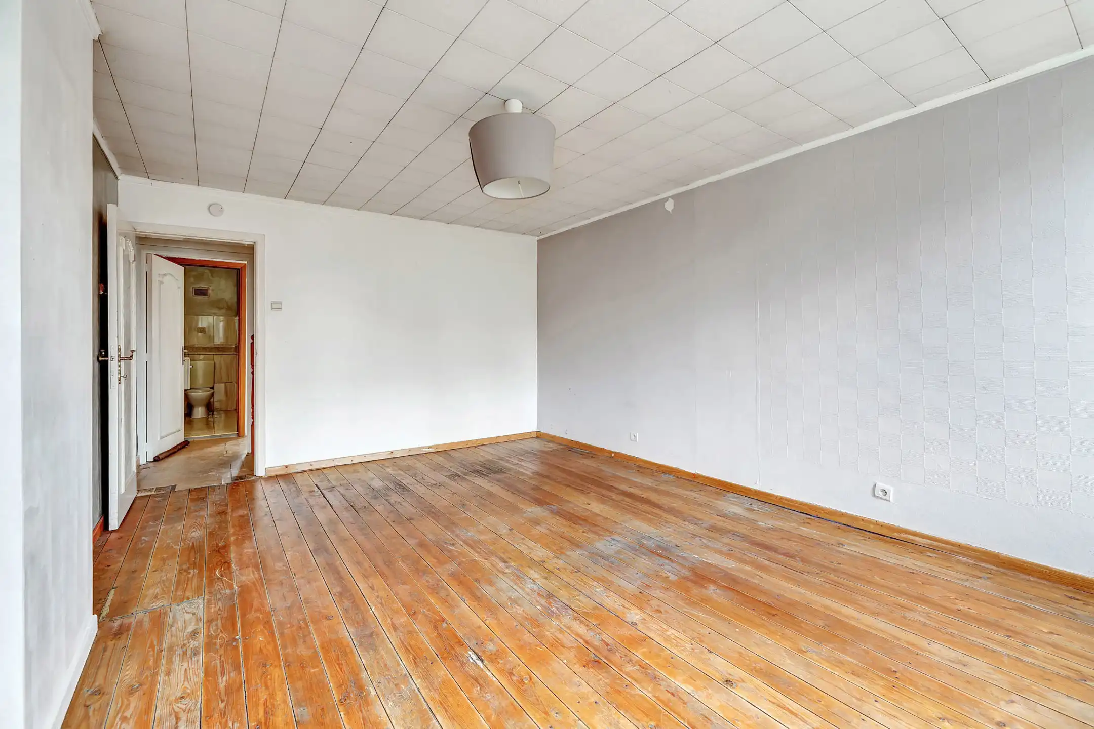 Charmante starterswoning in het rustige Meerbeke foto 9