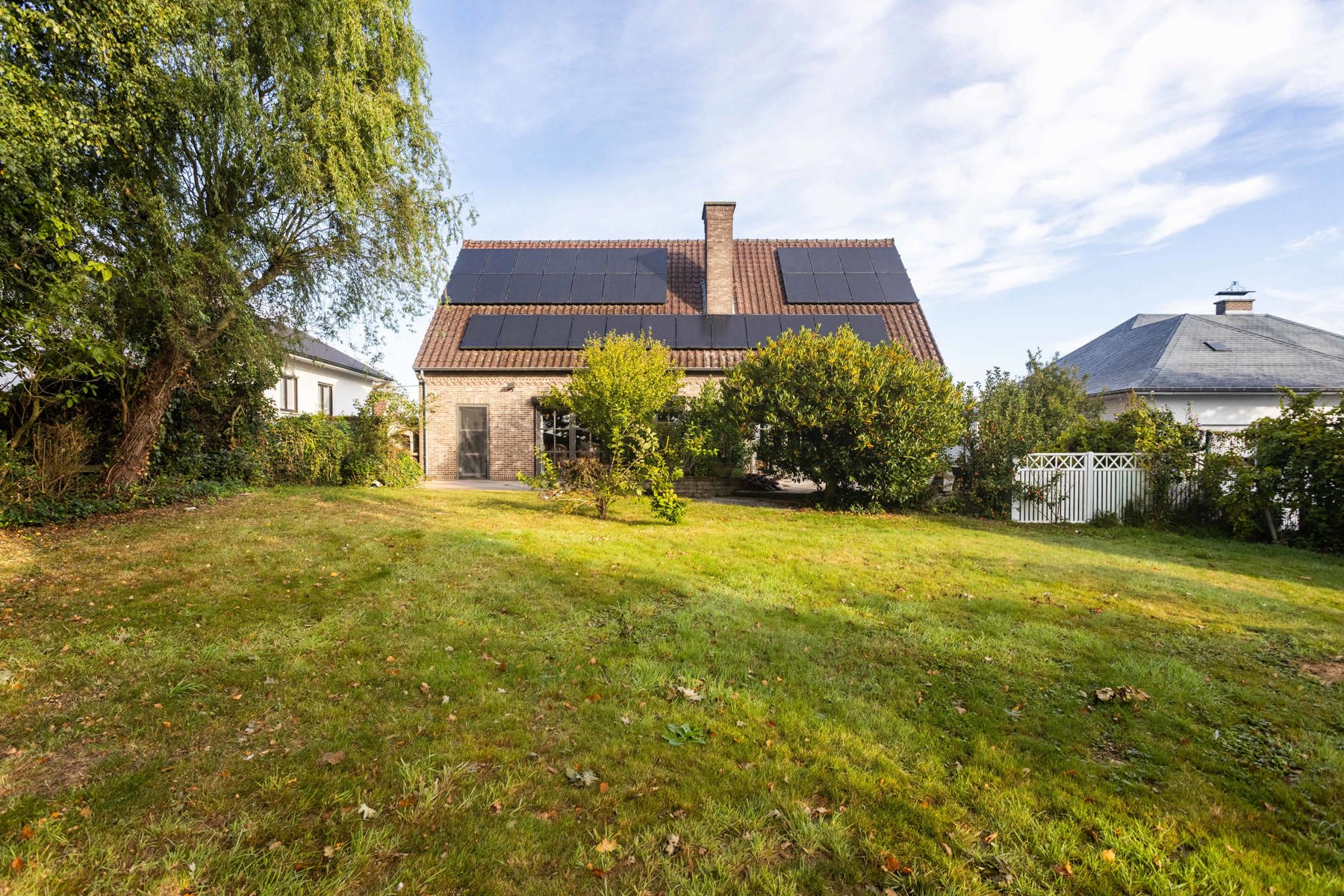 Ruime open bebouwing op rustige locatie foto 29