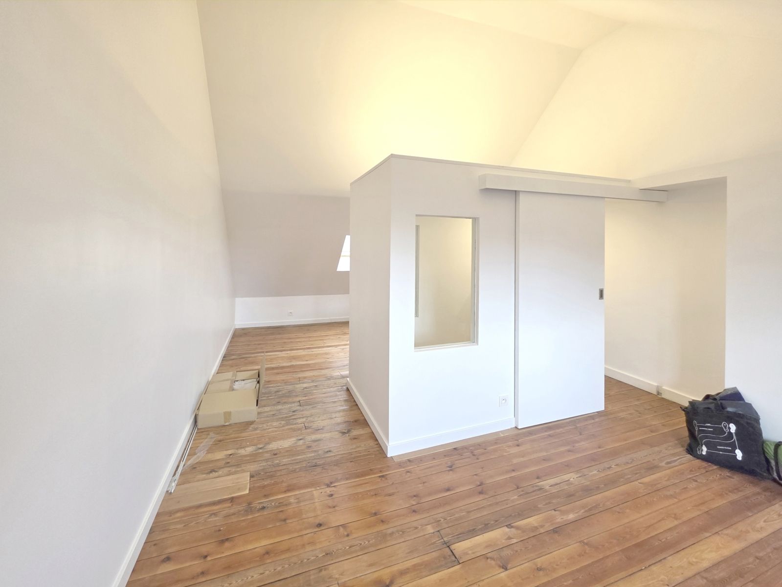 Zeer knusse gerenoveerde woning met veel licht en ruimte foto 9