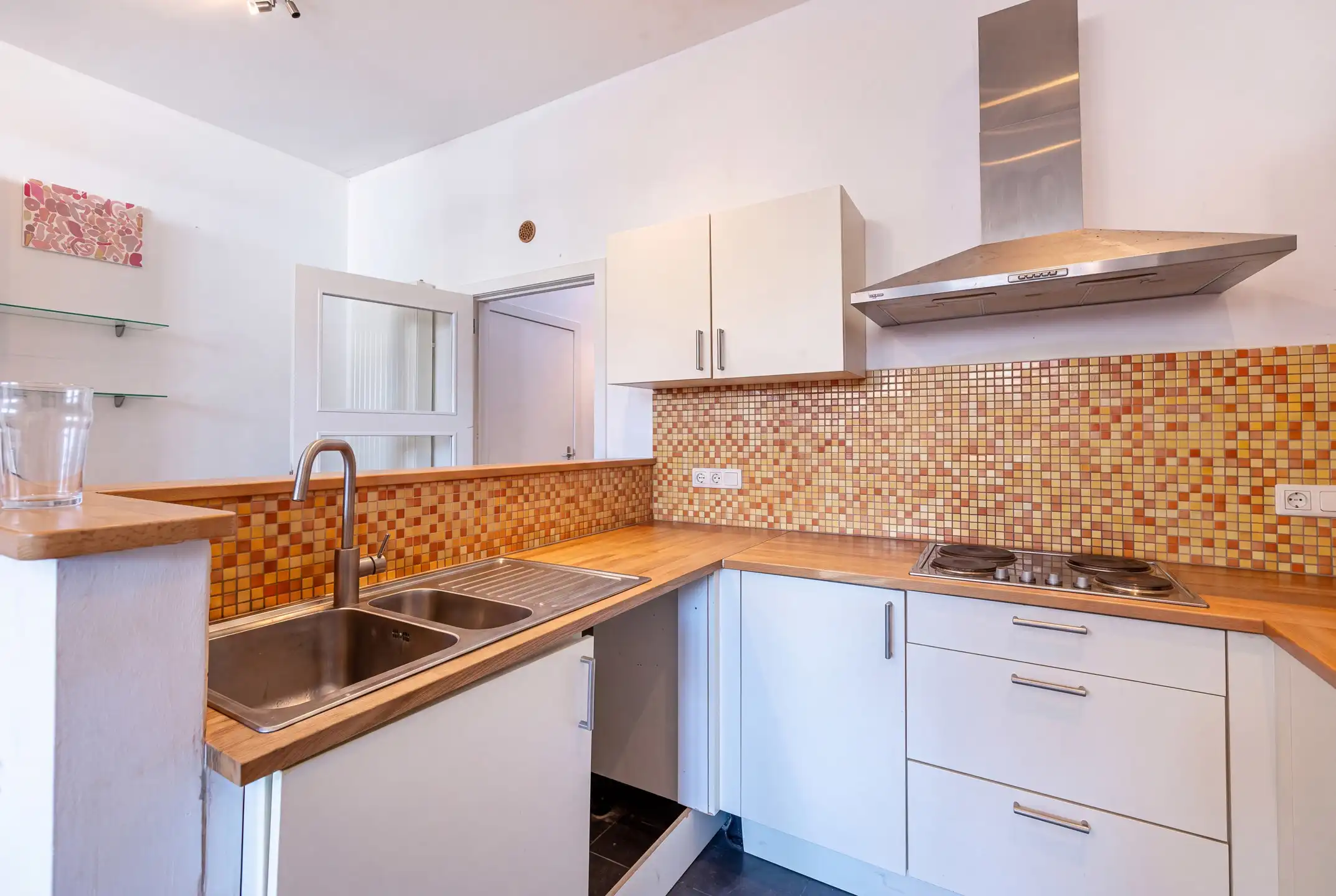 Ruim appartement met 1 slaapkamer + studeerkamer van ± 92 m² foto 3