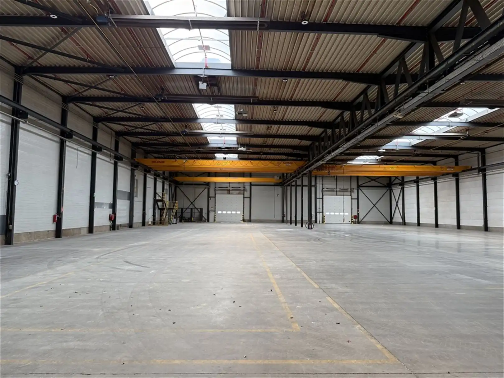 Goed gelezen magazijnen te Genk foto 4