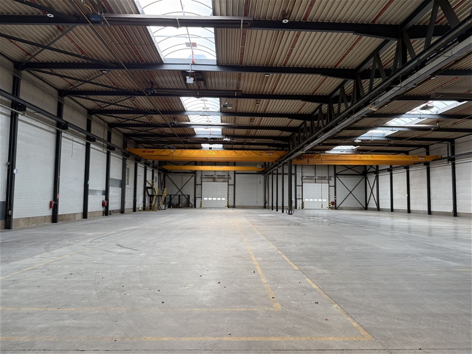 Goed gelezen magazijnen te Genk foto 4