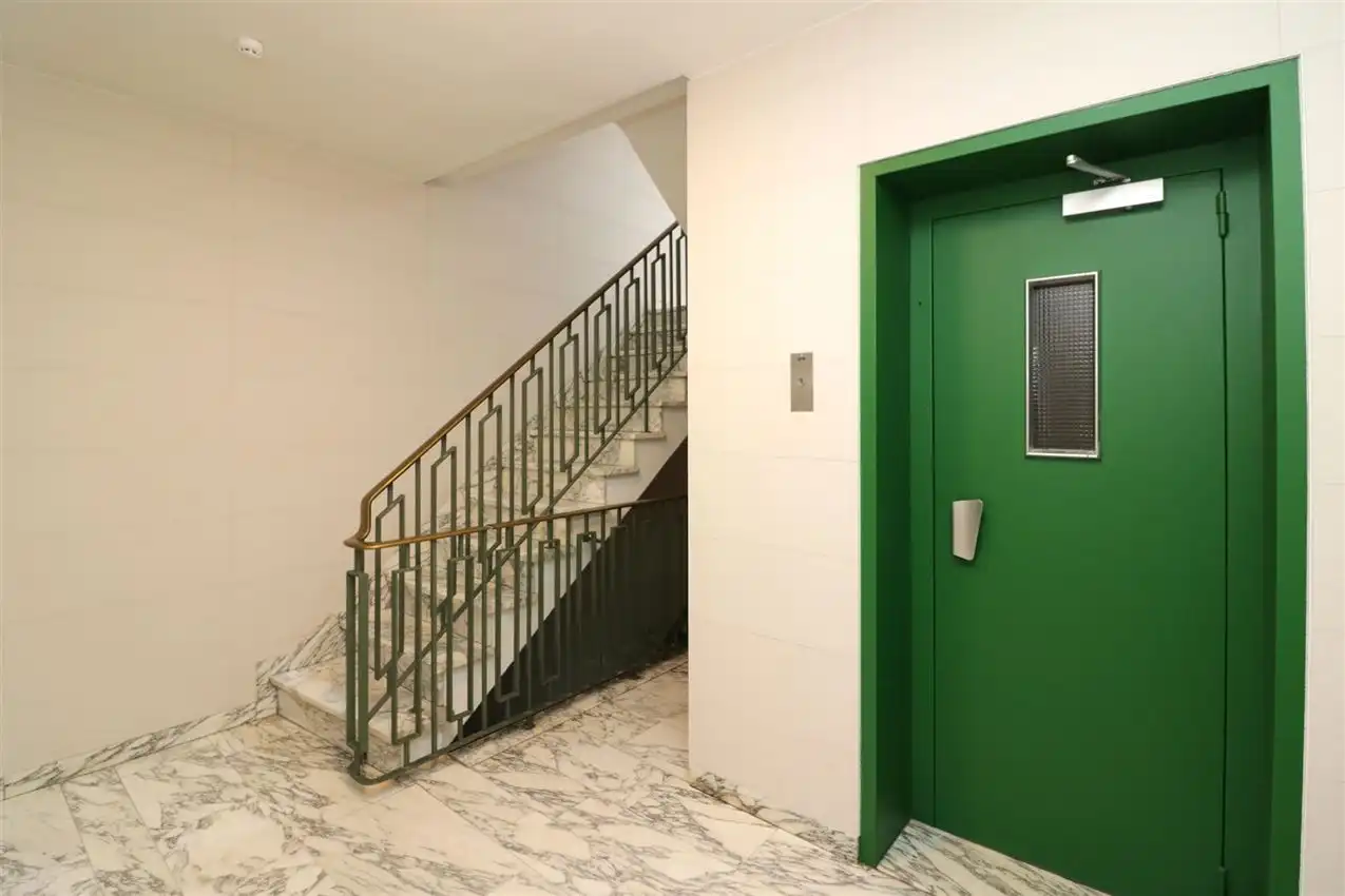 Stijlvol en instapklaar wonen met zicht op warandepark foto 5