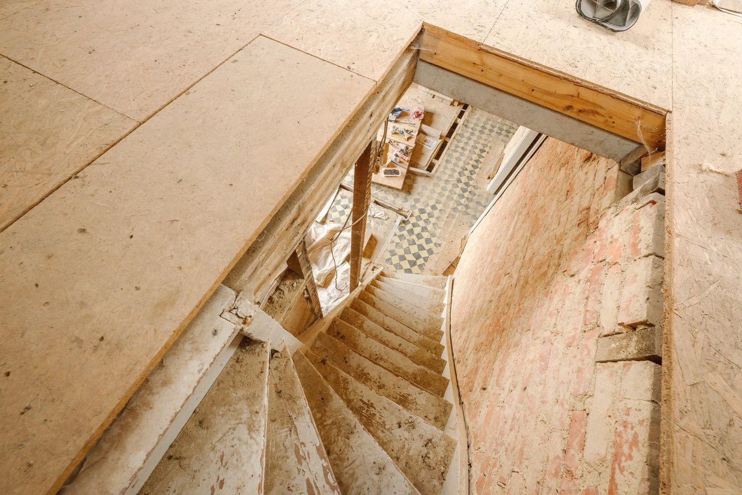 Totaal te renoveren woning te Pittem. foto 11