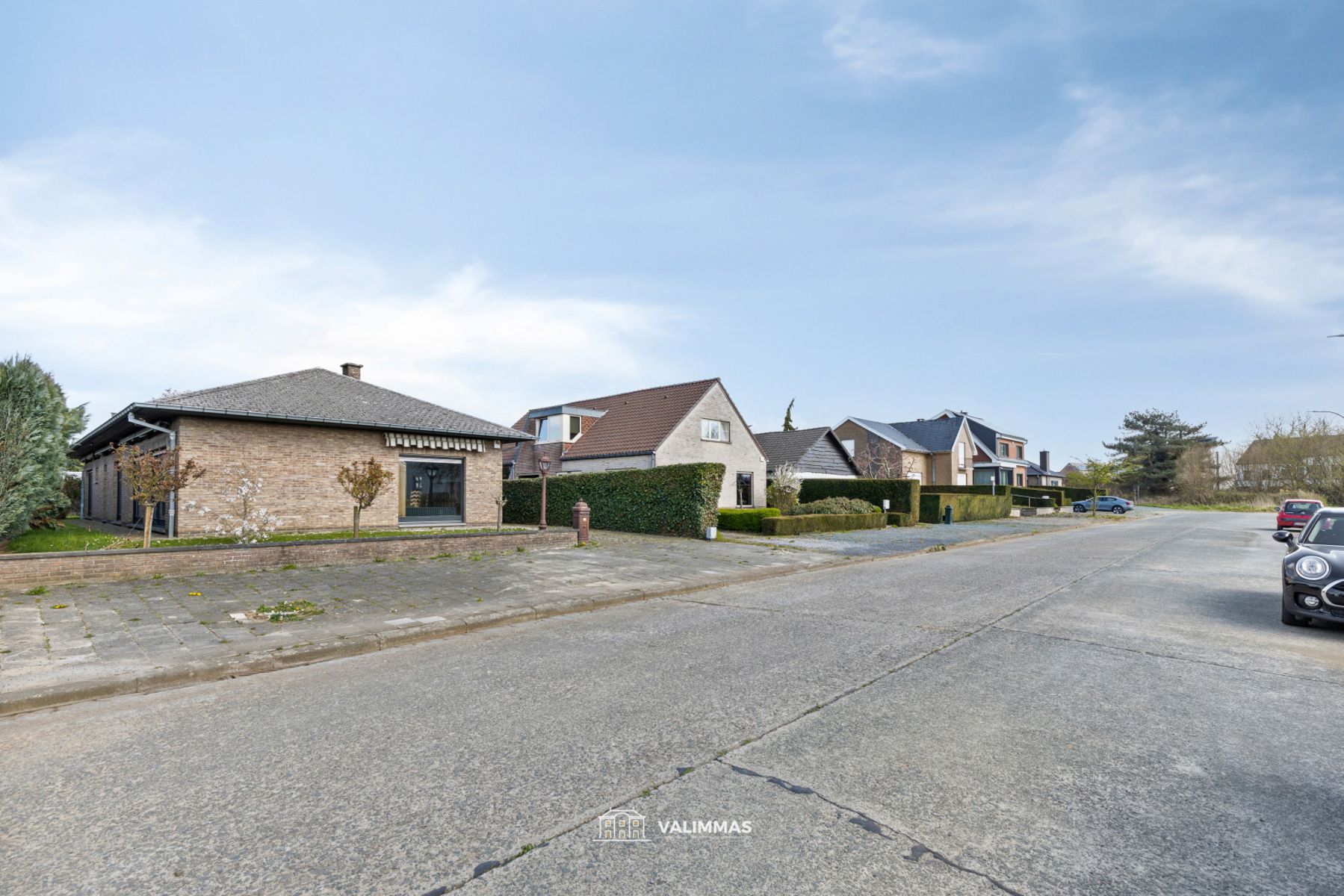 Rustig en residentieel gelegen bungalow met garage & tuin... foto 3