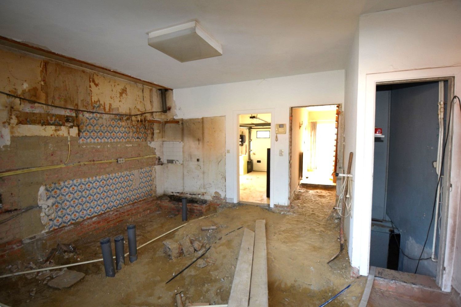 RUIME WONING MET 4 SLK, GARAGE EN TUIN TE CENTRUM RANST! foto 9