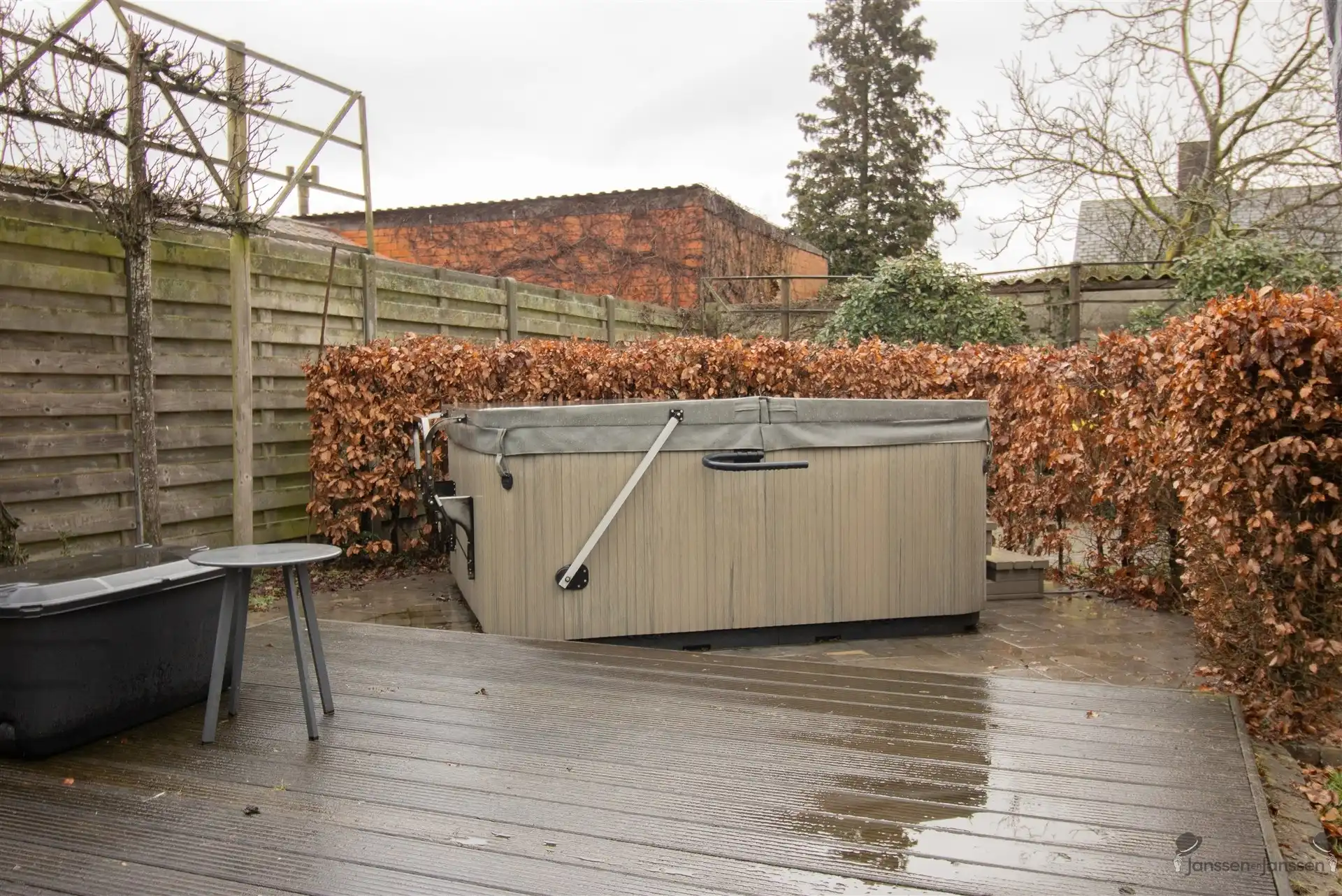 Rustig gelegen gelijkvloerse woning met 3 slaapkamers en wellnessruimte foto 16