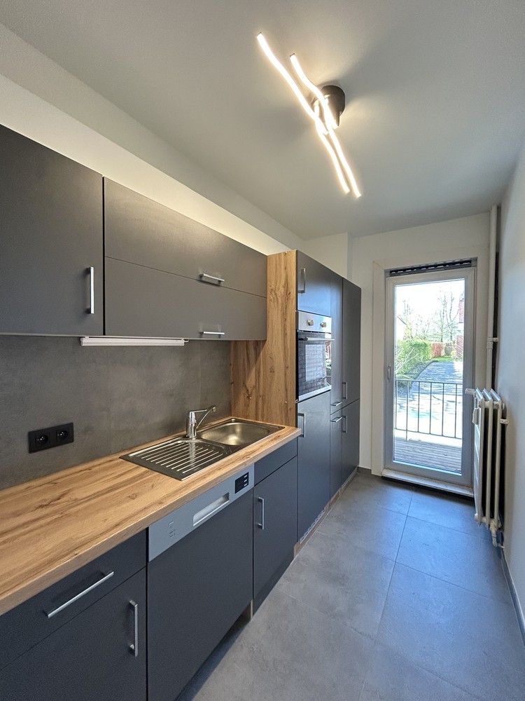 Volledig gerenoveerd appartement met 2 slaapkamers te Heverlee foto 5