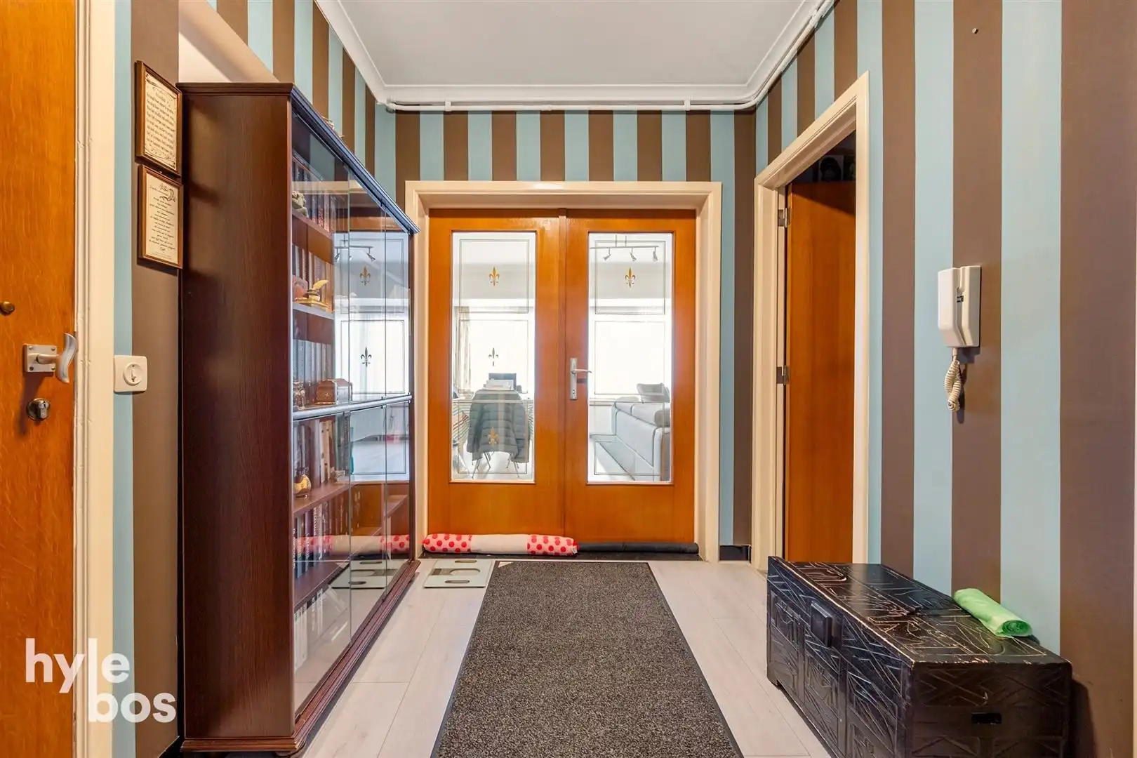 Opbrengsteigendom van 3 appartementen + 3 garages foto 10