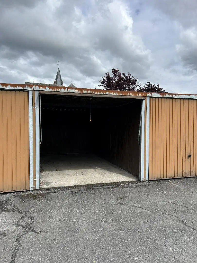 Garagebox in het centrum van Eernegem foto 4