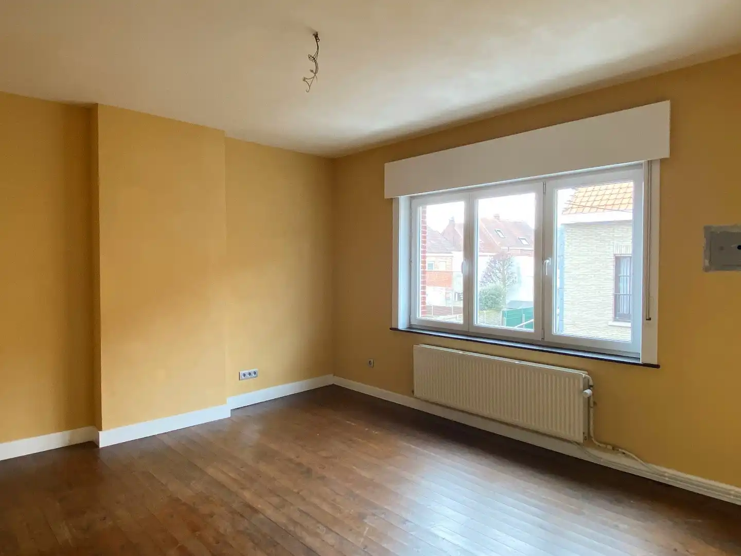 INSTAPKLARE GEZINSWONING MET 3 SLPKS EN GARAGE foto 9