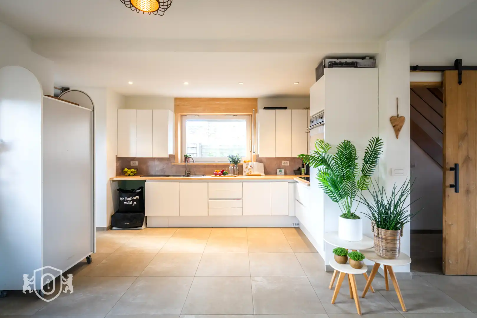 Vrijstaande 3-slpkr woning met tuin & bijgebouwen foto 10