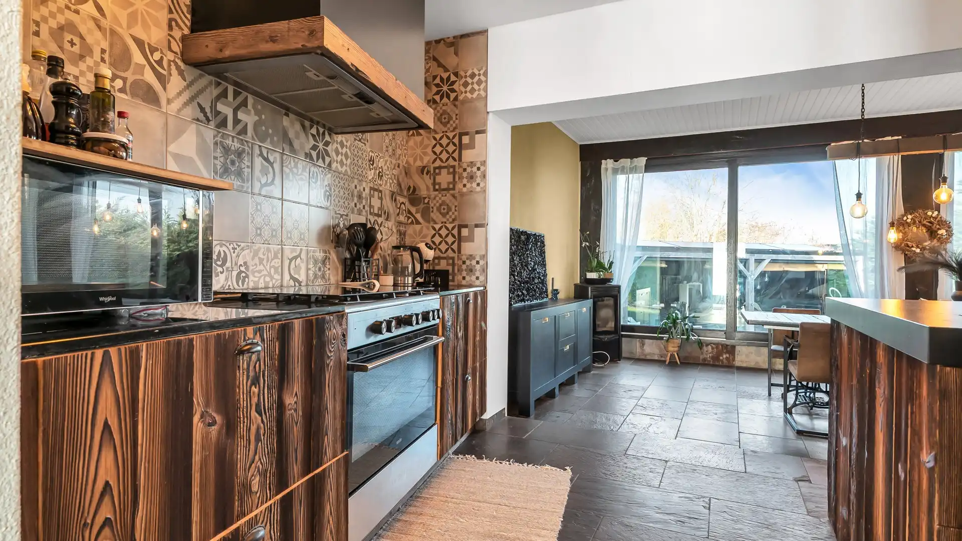 SFEERVOLLE KARAKTERWONING TE MAASMECHELEN MET 4 SLAAPKAMERS foto 13