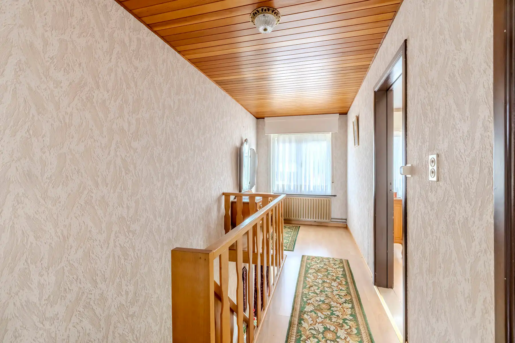 Te renoveren halfopen woning met 3 slp, garage en tuin. foto 19