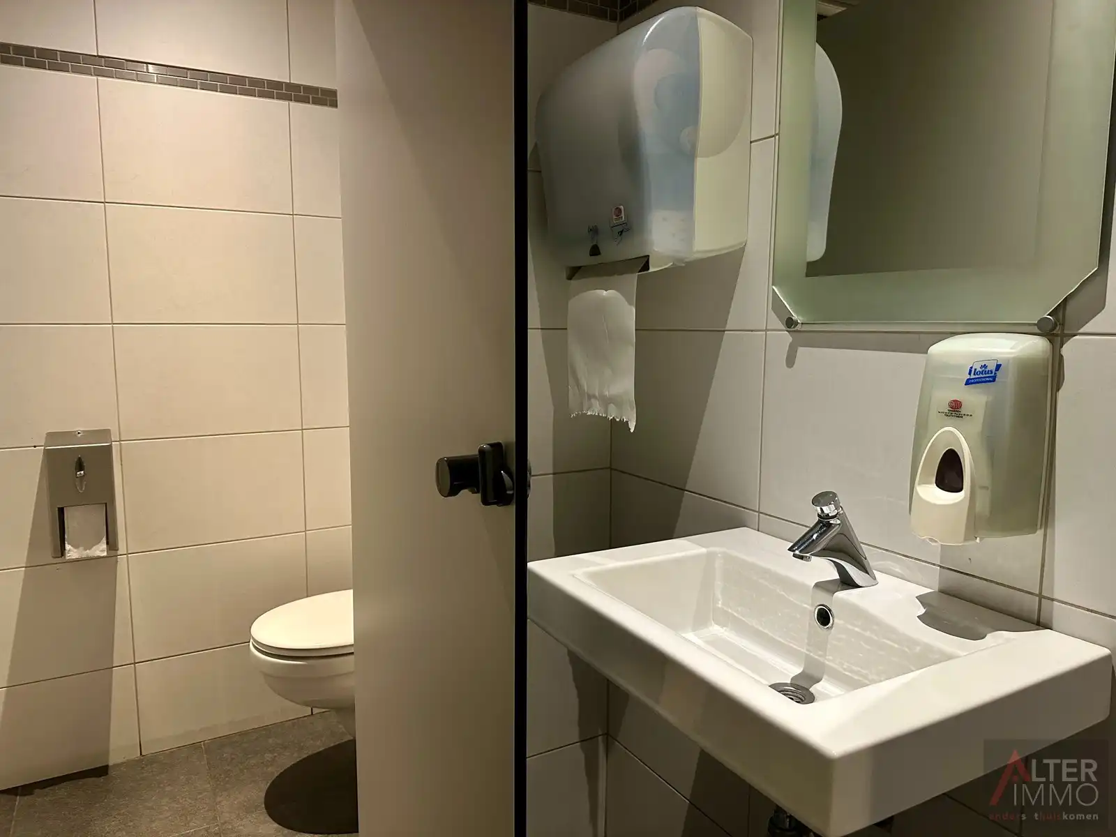 Gekend en centraal gelegen dorpscafé voor onmiddellijke opstart! foto 15