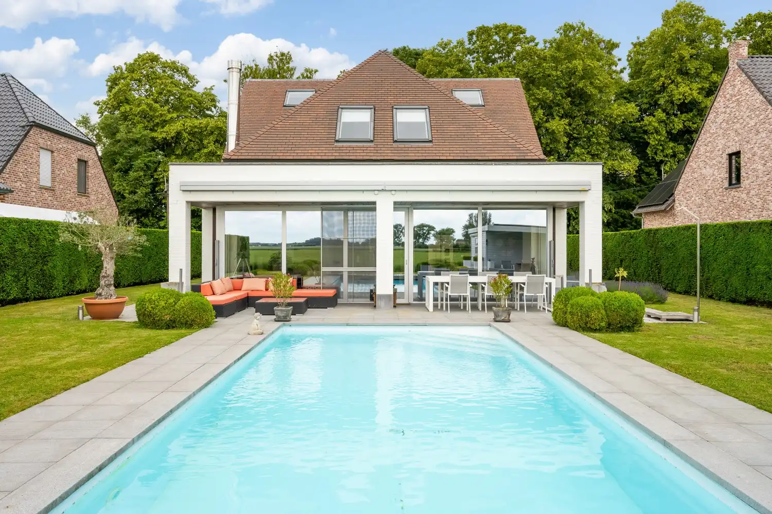 Exclusieve villa met zwembad en adembenemende polderzichten foto 21