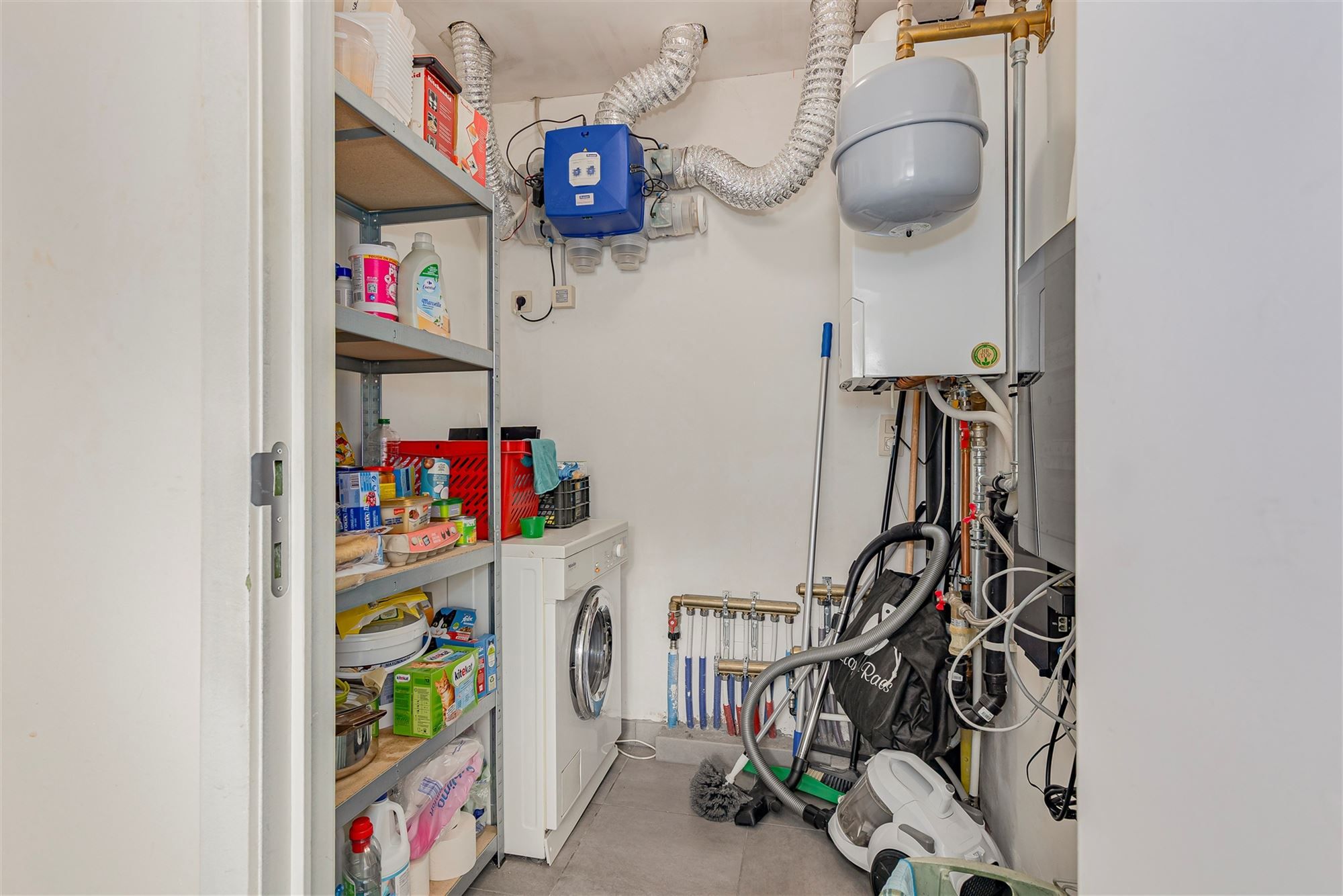Prachtige loft met 3 slpk en ruim terras in Bazel foto 17