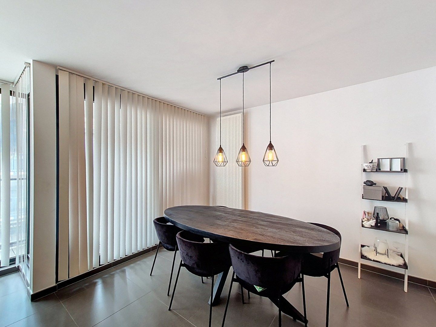 Appartement met 2 slpks & autostndplts foto 4