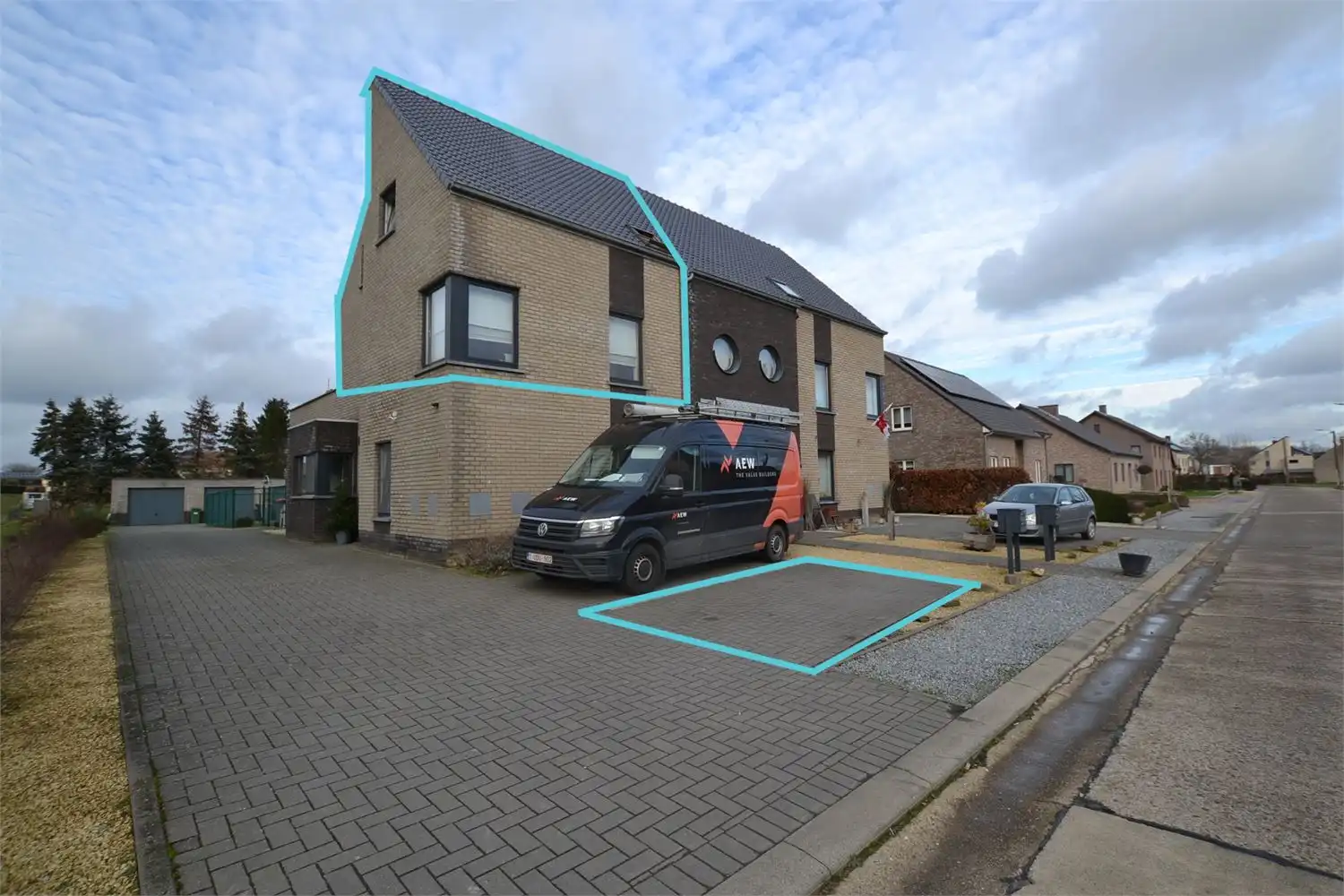 RUSTIG GELEGEN DUPLEXAPPARTEMENT MET 3 SLAAPKAMERS, TERRAS, GARAGE EN AUTOSTAANPLAATS foto 15