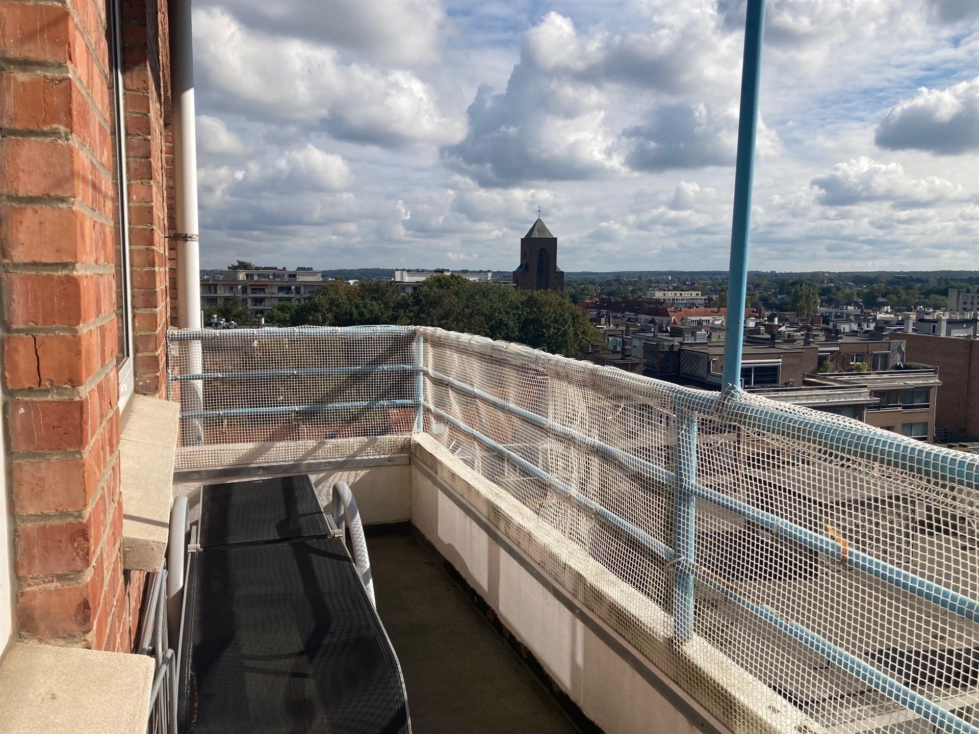 Lichtrijk appartement met 2 slaapkamers en terrassen op de 7e verdieping van een prachtig gebouw foto 4