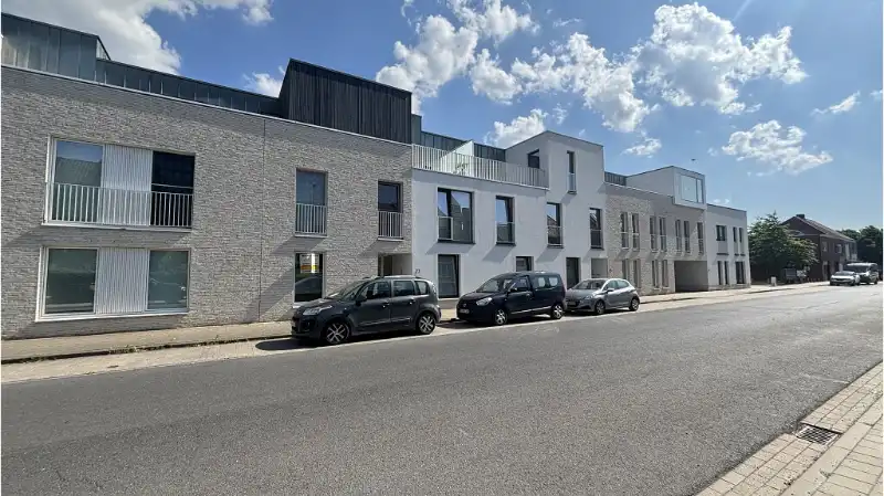 instapklaar nieuwbouw appartement met 2 terassen te huur in Sint-Michiels Brugge foto 12