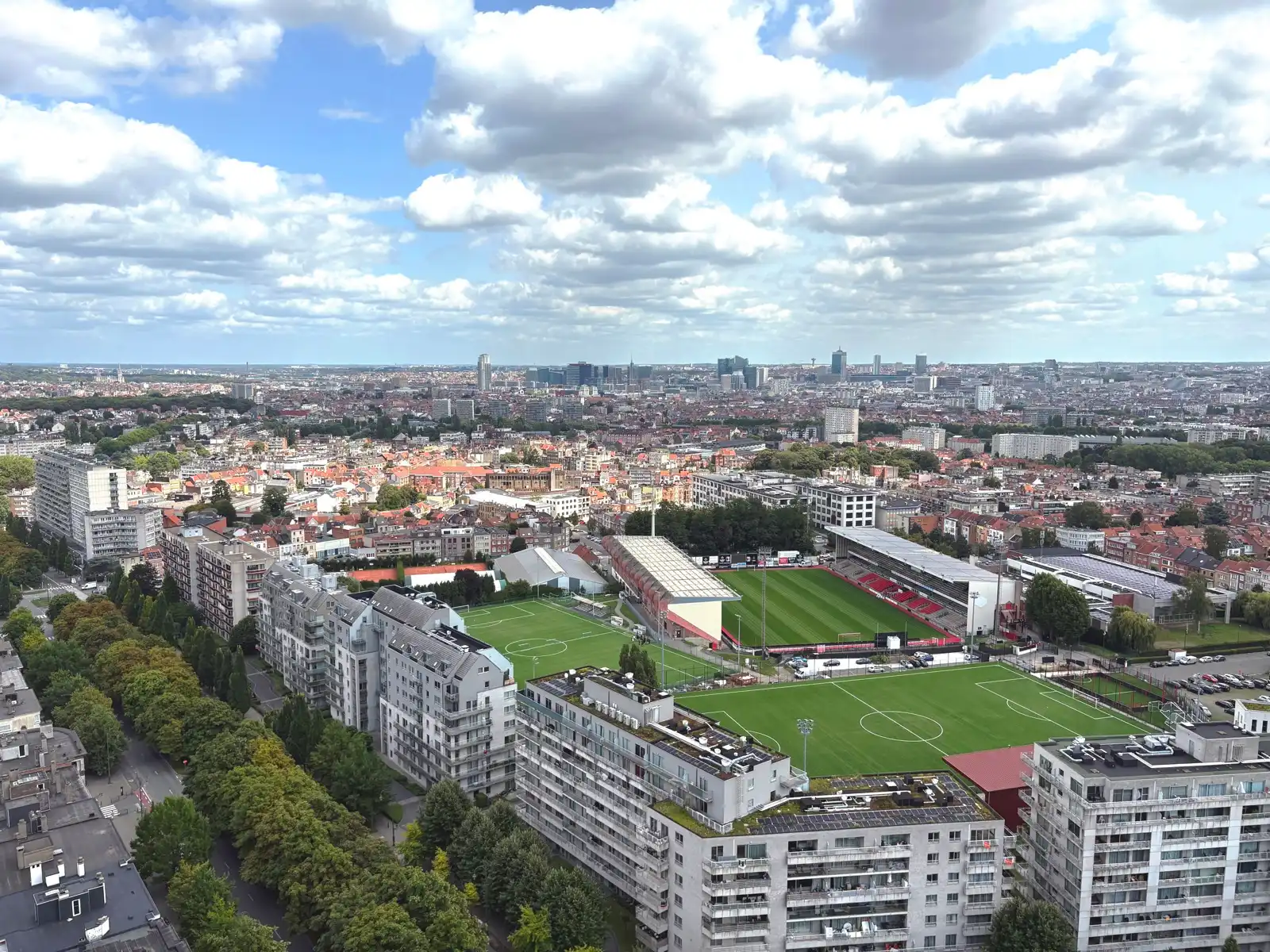 WSB-immo: Ruim, te renoveren appartement met 3 slaapkamers! foto 17