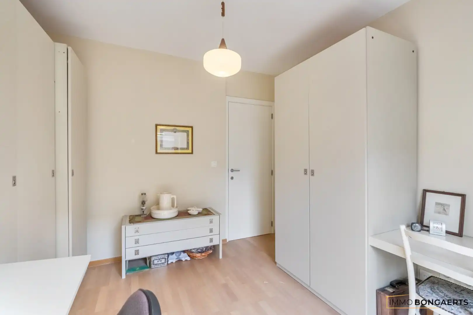 Ruim appartement met zicht op het stadsplein in het centrum van Genk foto 22