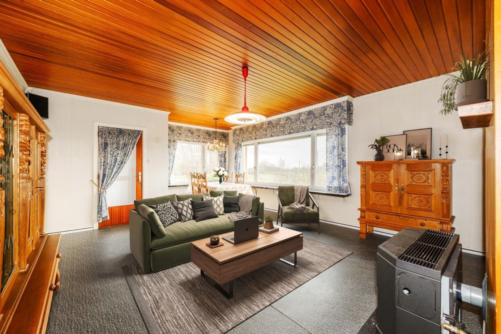 TE RENOVEREN ALLEENSTAANDE WONING OP 827 m² IN HARTJE TIELT foto 2