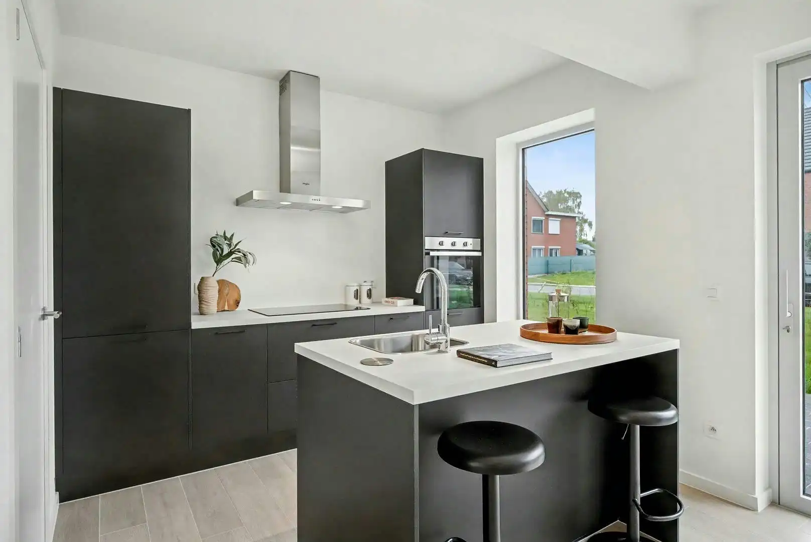 Unieke woning met 4 slaapkamers en twee badkamers foto 5