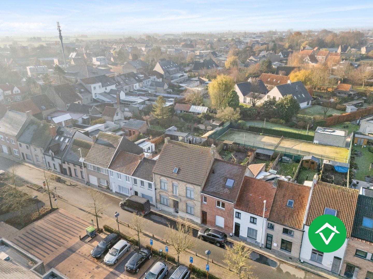 Ruim herenhuis met 4 slaapkamers en aparte garagebox in centrum Gistel foto 34