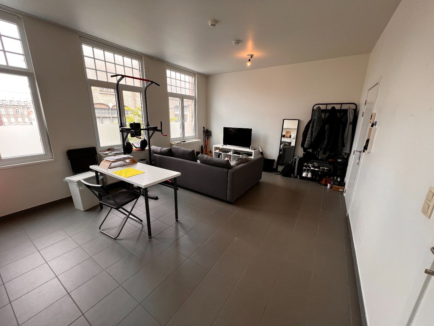 GEZELLIGE APPARTEMENT MET 1 SLAAPKAMER EN TERRAS IN CENTRUM IEPER foto 2