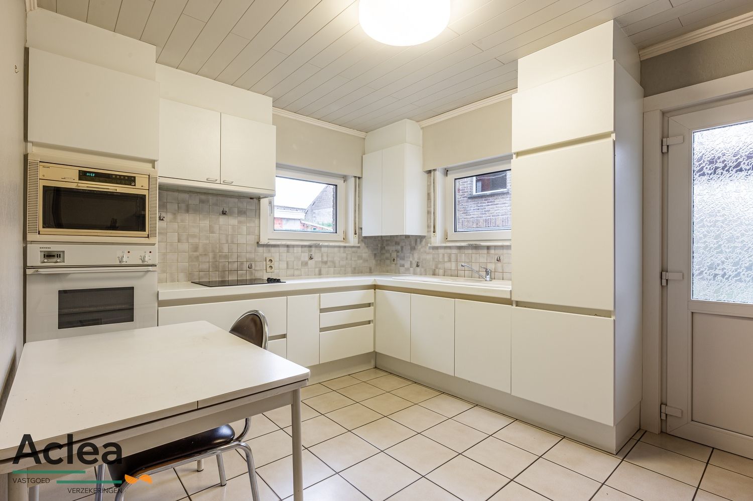 Karaktervolle vrijstaande woning op een goede locatie in Kaprijke foto 16