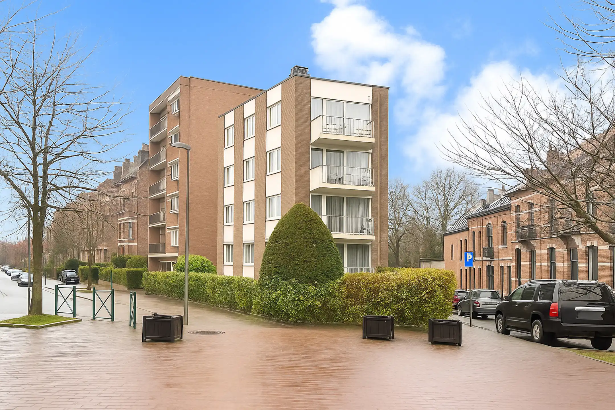 Licht gerenoveerde studio met groen terras in Vorst foto 2