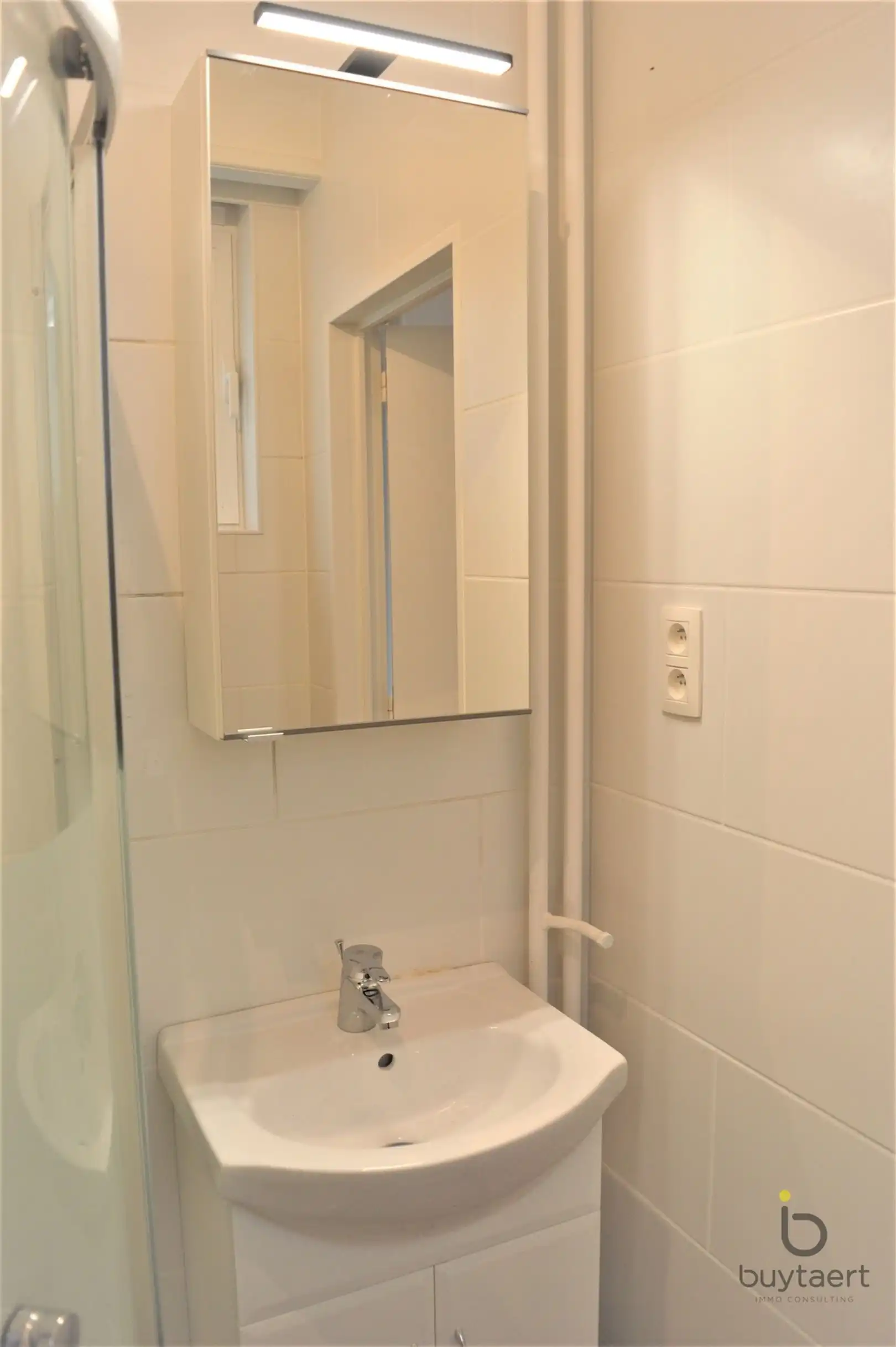 Ideaal starters appartement in hartje Antwerpen. foto 11