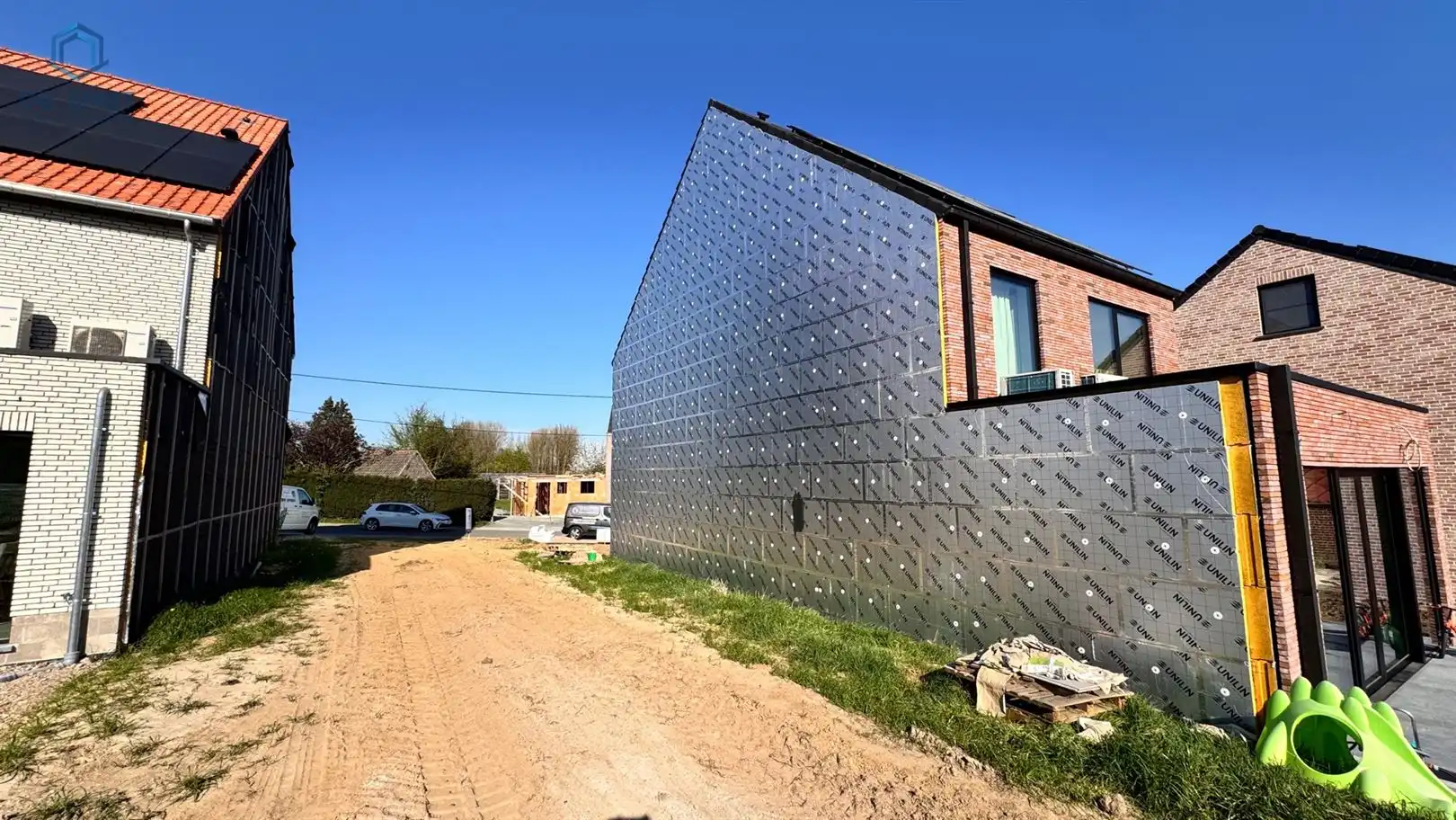 BOUWGROND VAN 1218m² VOOR GESLOTEN BEBOUWING. foto 3