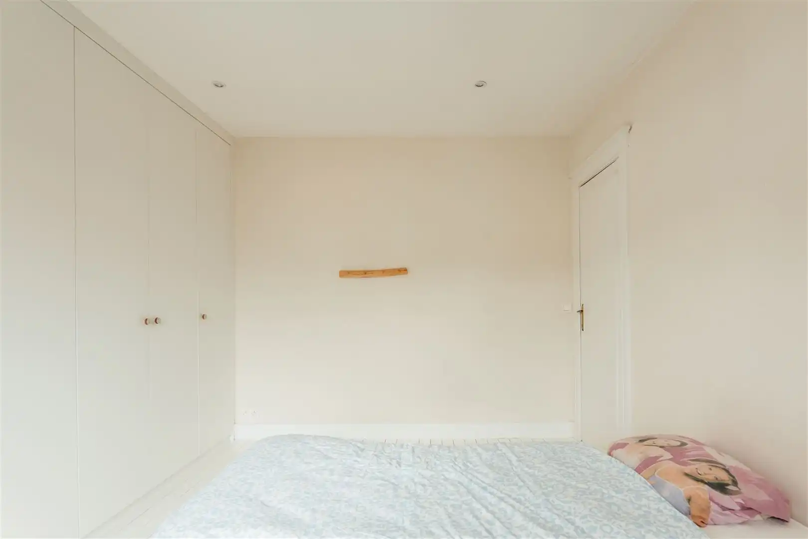 Opbrengsteigendom met praktijk en duplex appartement foto 17