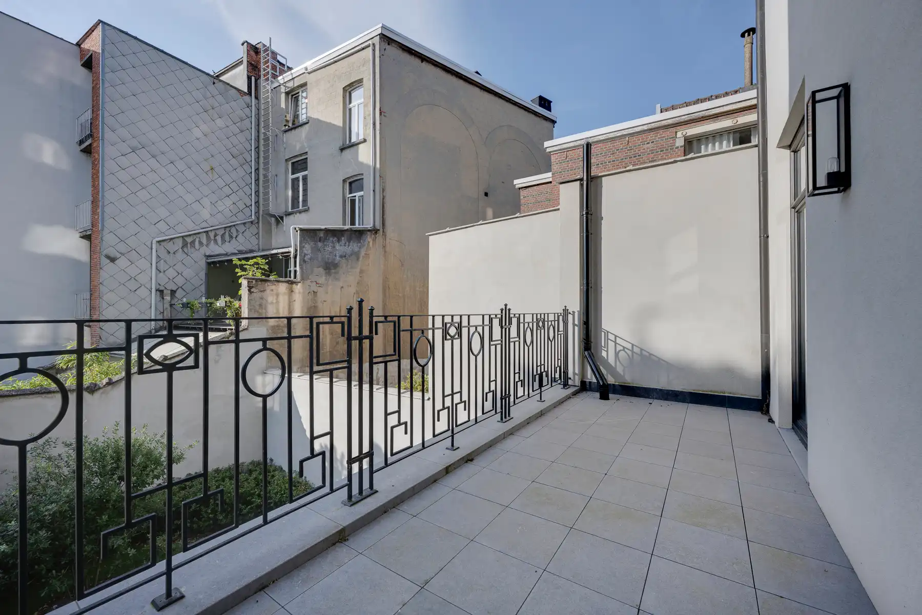 Luxueus gerenoveerde burgerwoning met tuin en terras foto 13