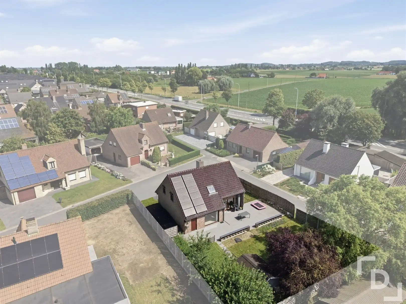 Ruime villa in residentiële woonwijk in Poperinge. foto 25