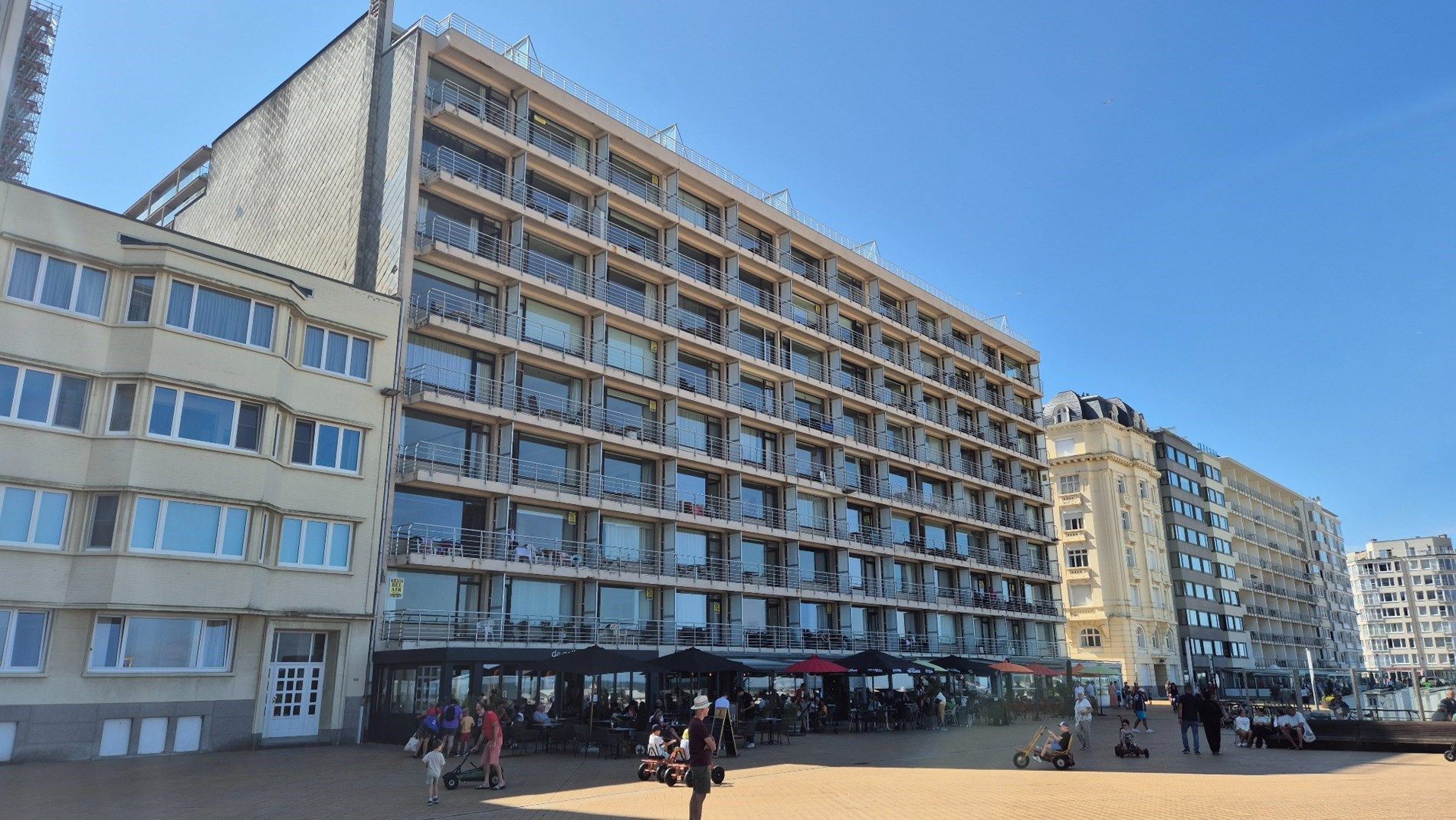 Oostende: (vakantie)appartement 40m2 met frontaal zeezicht foto 2